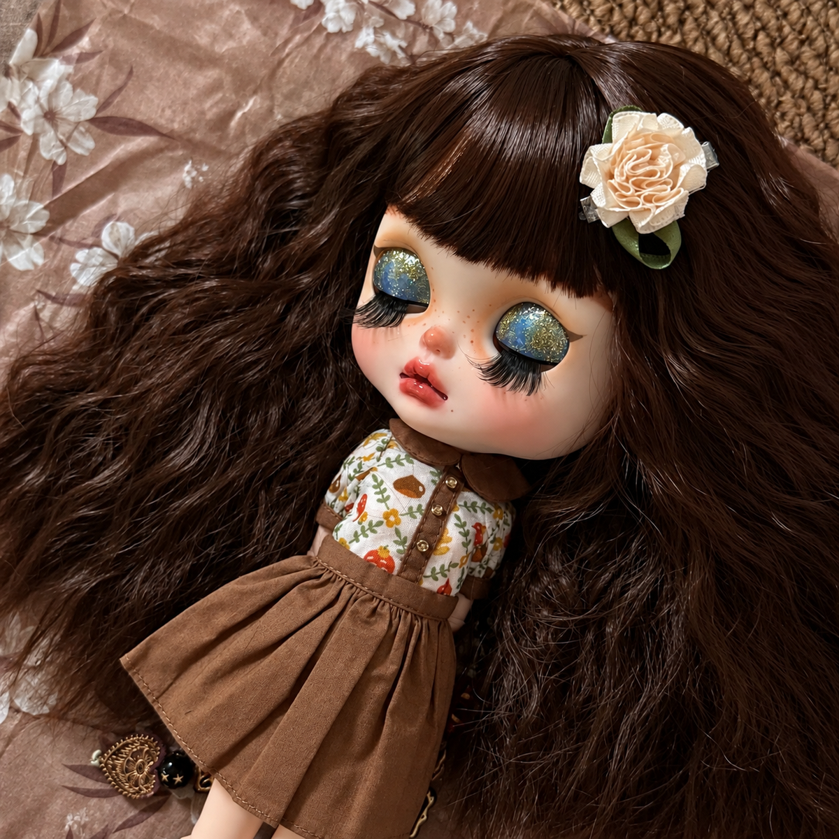 Customized Blythe Doll Full Set – Handmade Doll with Wig, Outfit &19-Joint Body