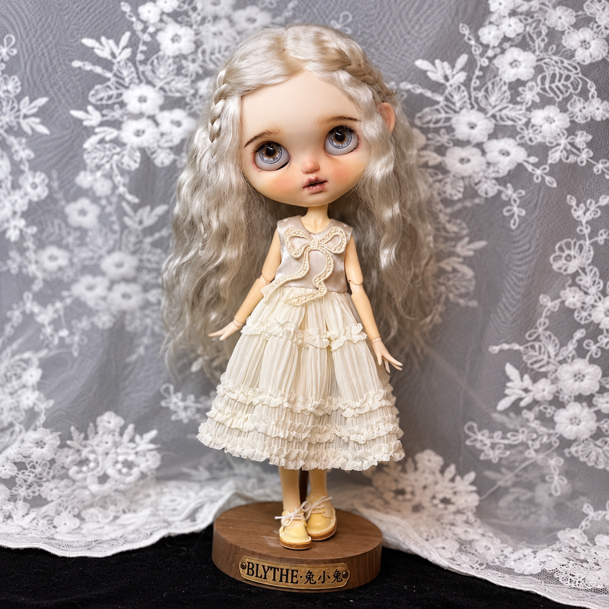 Vintage Lace Doll Dress for Blythe OB22 OB24 Dolls – Romantic Handmade Doll Clothes