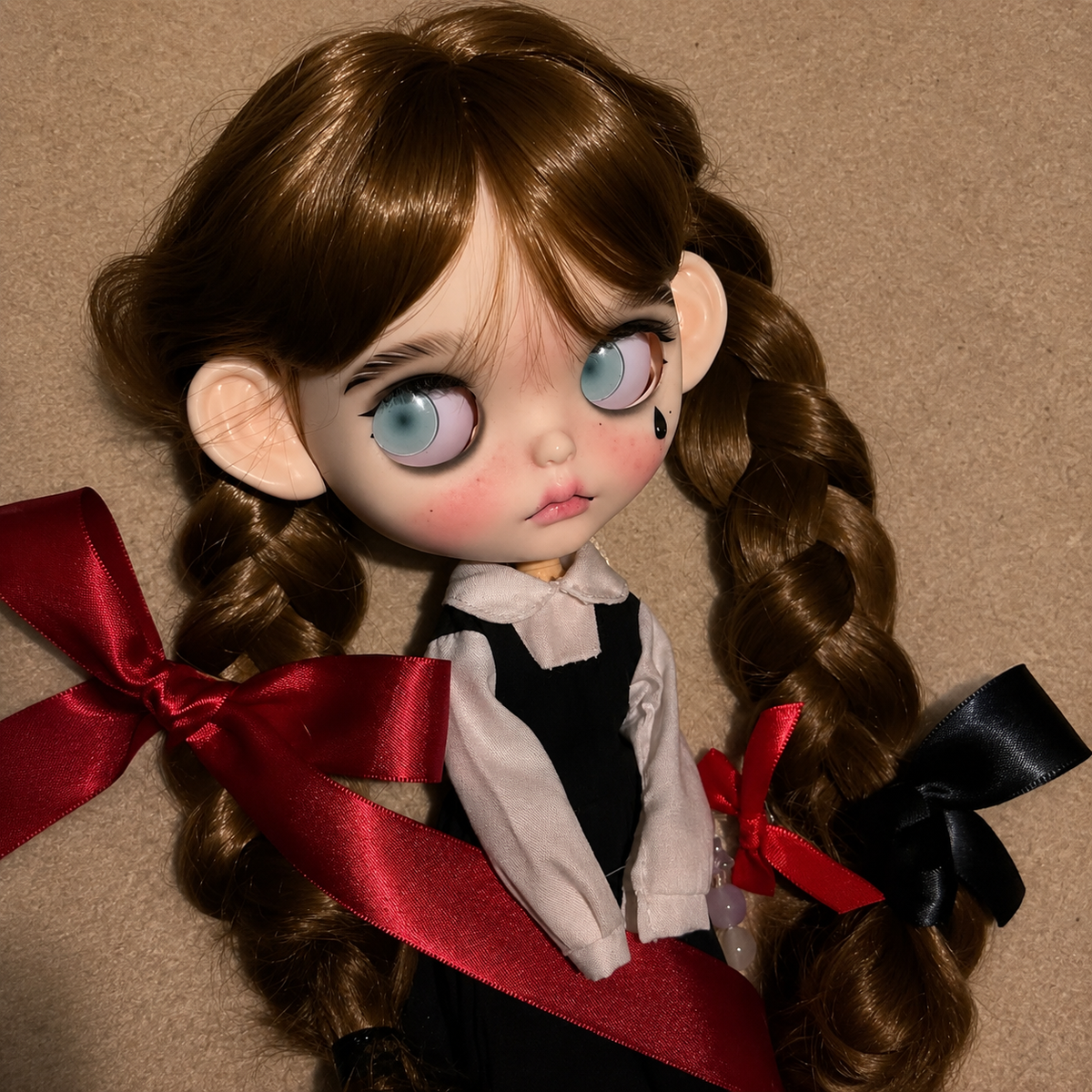 Customized Blythe Doll Full Set – Handmade Doll with Wig, Outfit & 19-Joint Body