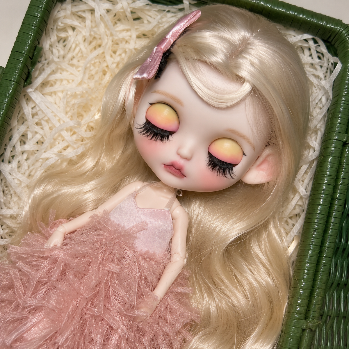 Customized Blythe Doll Full Set – Handmade Doll with Wig, Outfit & 19-Joint Body