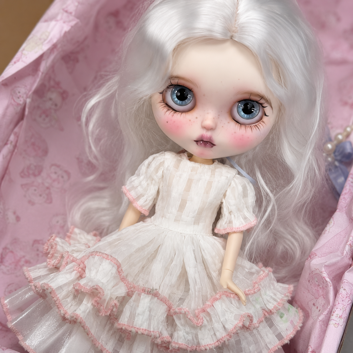 Customized Blythe Doll Full Set – Handmade Doll with Wig, Outfit &19-Joint Body