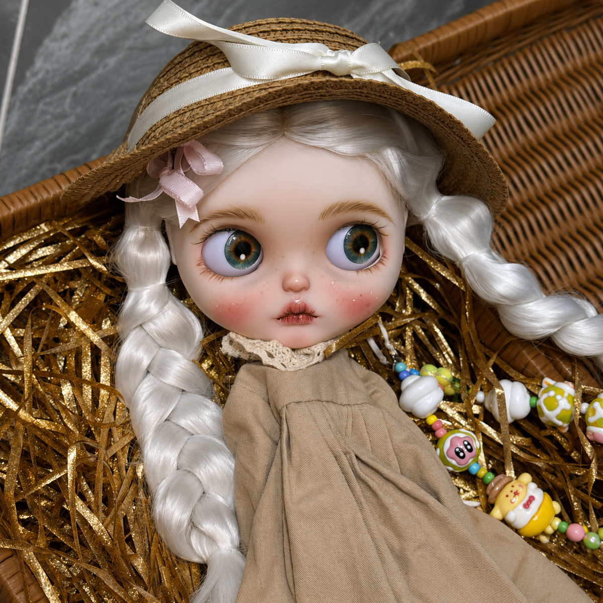 Customized Blythe Doll Full Set – Handmade Doll with Wig, Outfit & 19-Joint Body