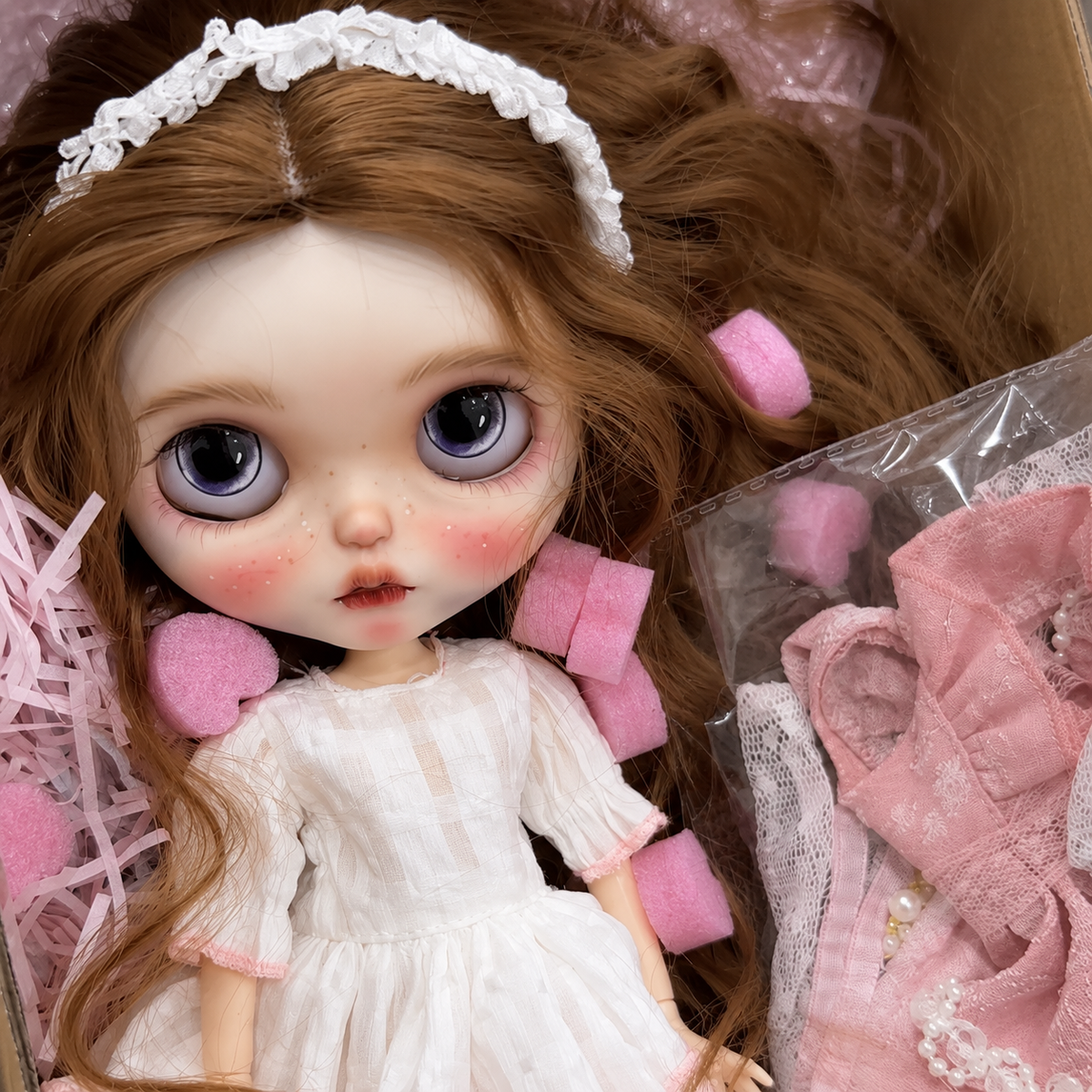 Customized Blythe Doll Full Set – Handmade Doll with Wig, Outfit & 19-Joint Body