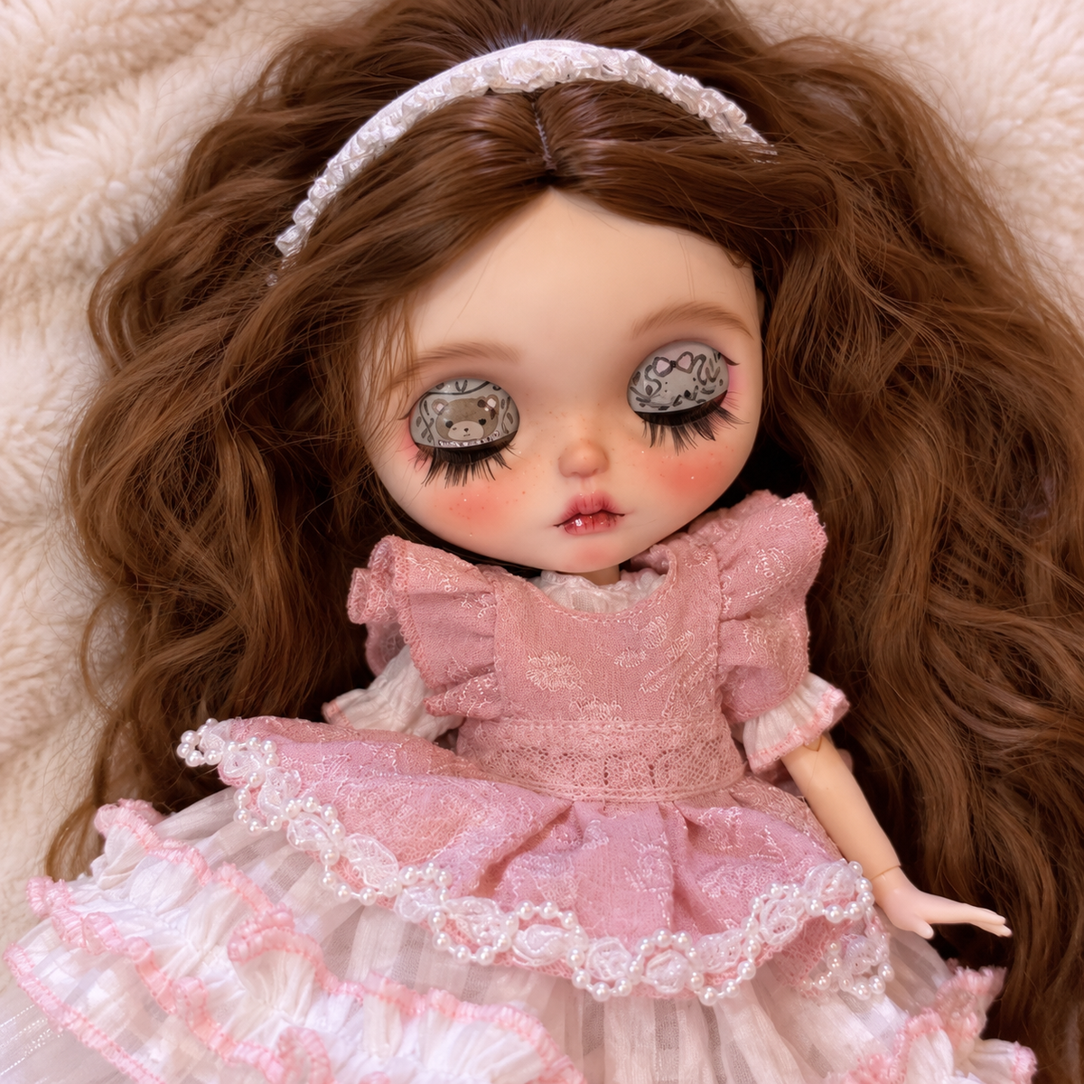 Customized Blythe Doll Full Set – Handmade Doll with Wig, Outfit & 19-Joint Body