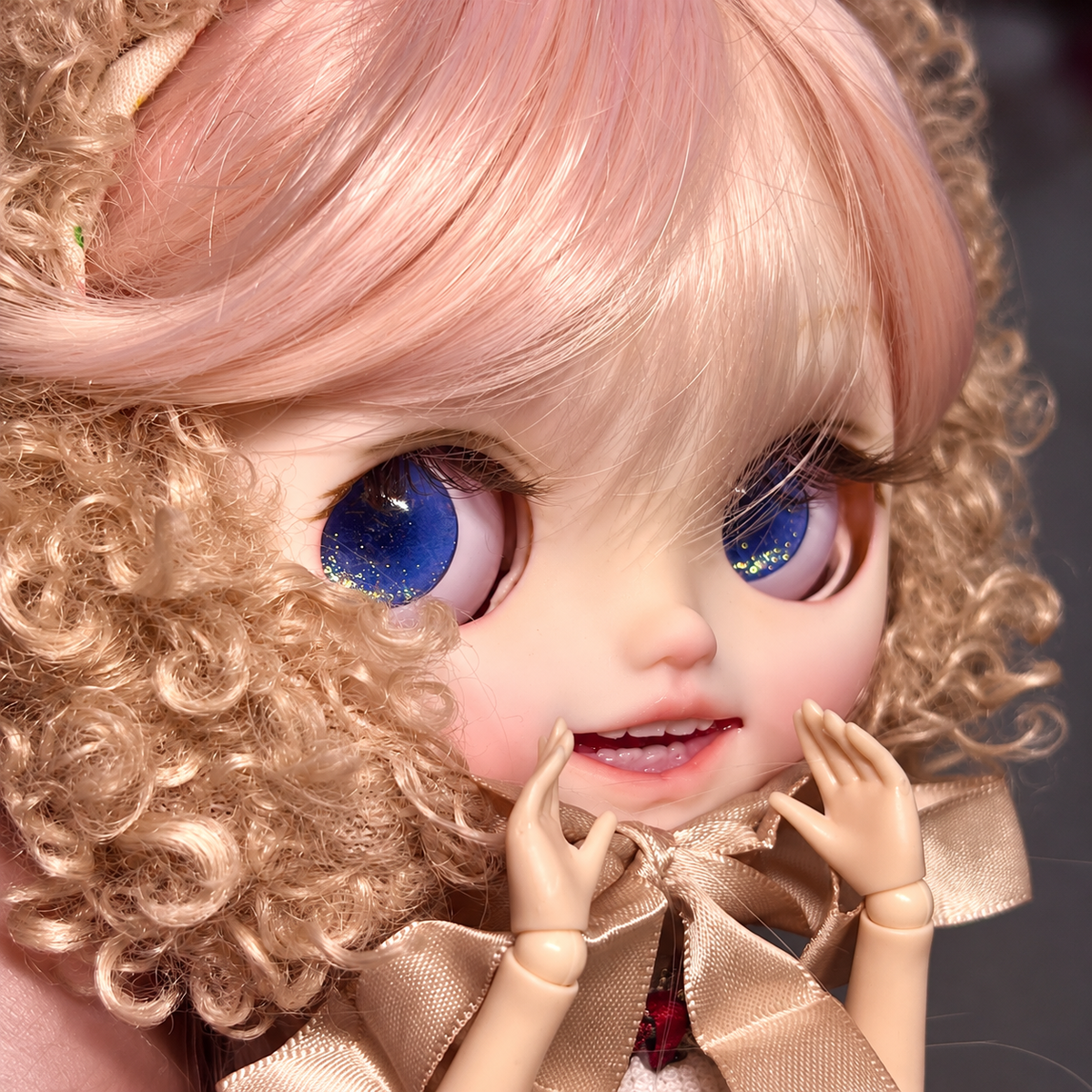 Customized Blythe Doll Full Set – Handmade Sculpted Open-Mouth Doll with 19-Joint Body