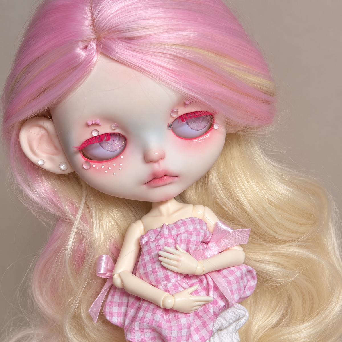 Customized Blythe Doll Full Set – Handmade Doll with Wig, Outfit & 19-Joint Body