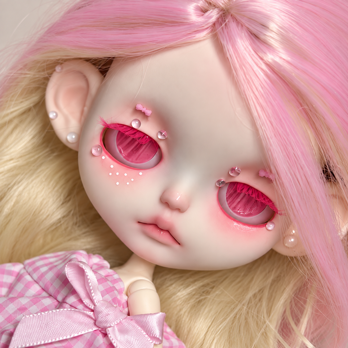 Customized Blythe Doll Full Set – Handmade Doll with Wig, Outfit & 19-Joint Body