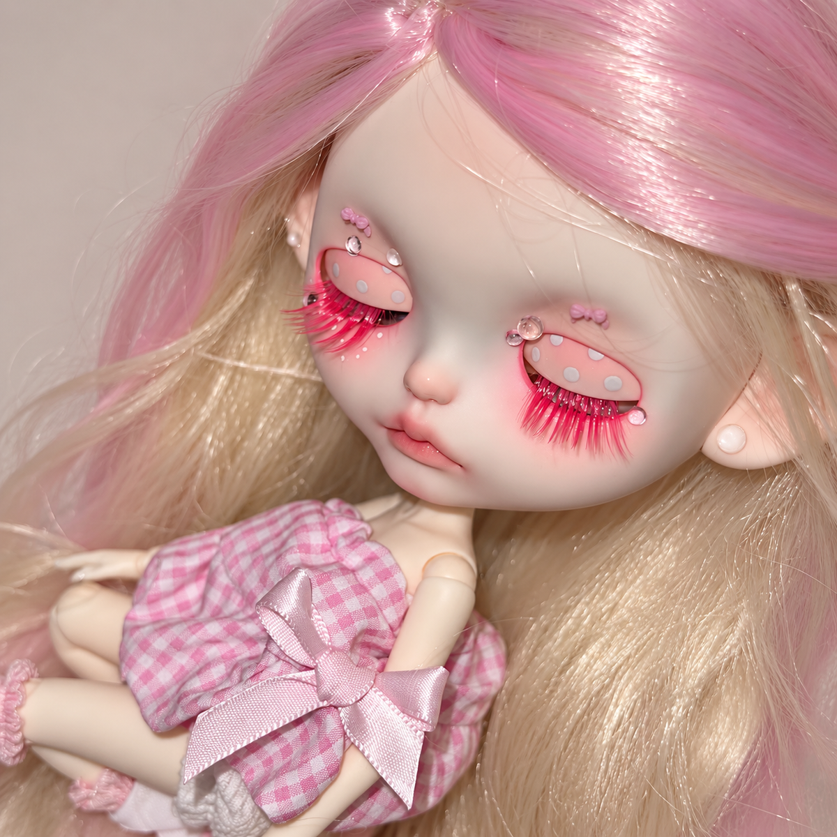 Customized Blythe Doll Full Set – Handmade Doll with Wig, Outfit & 19-Joint Body