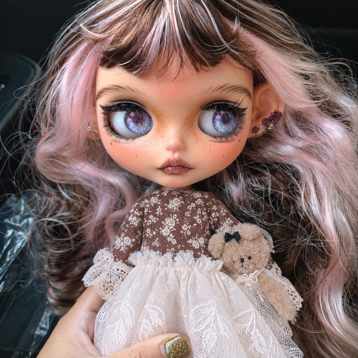 Customized Blythe Doll Full Set – Handmade Doll with Wig, Outfit & 19-Joint Body