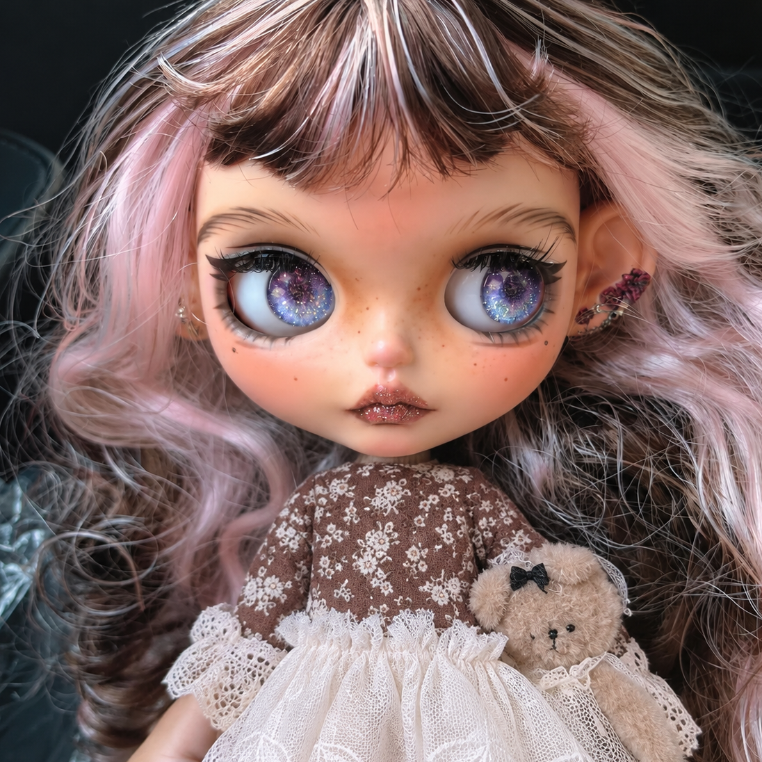 Customized Blythe Doll Full Set – Handmade Doll with Wig, Outfit & 19-Joint Body