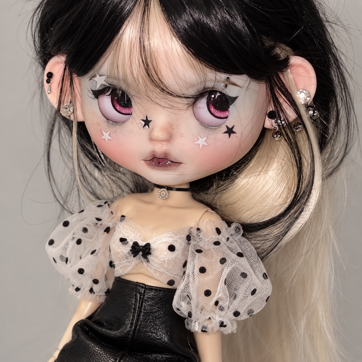 Customized Blythe Doll Full Set – Handmade Doll with Wig, Outfit & 19-Joint Body