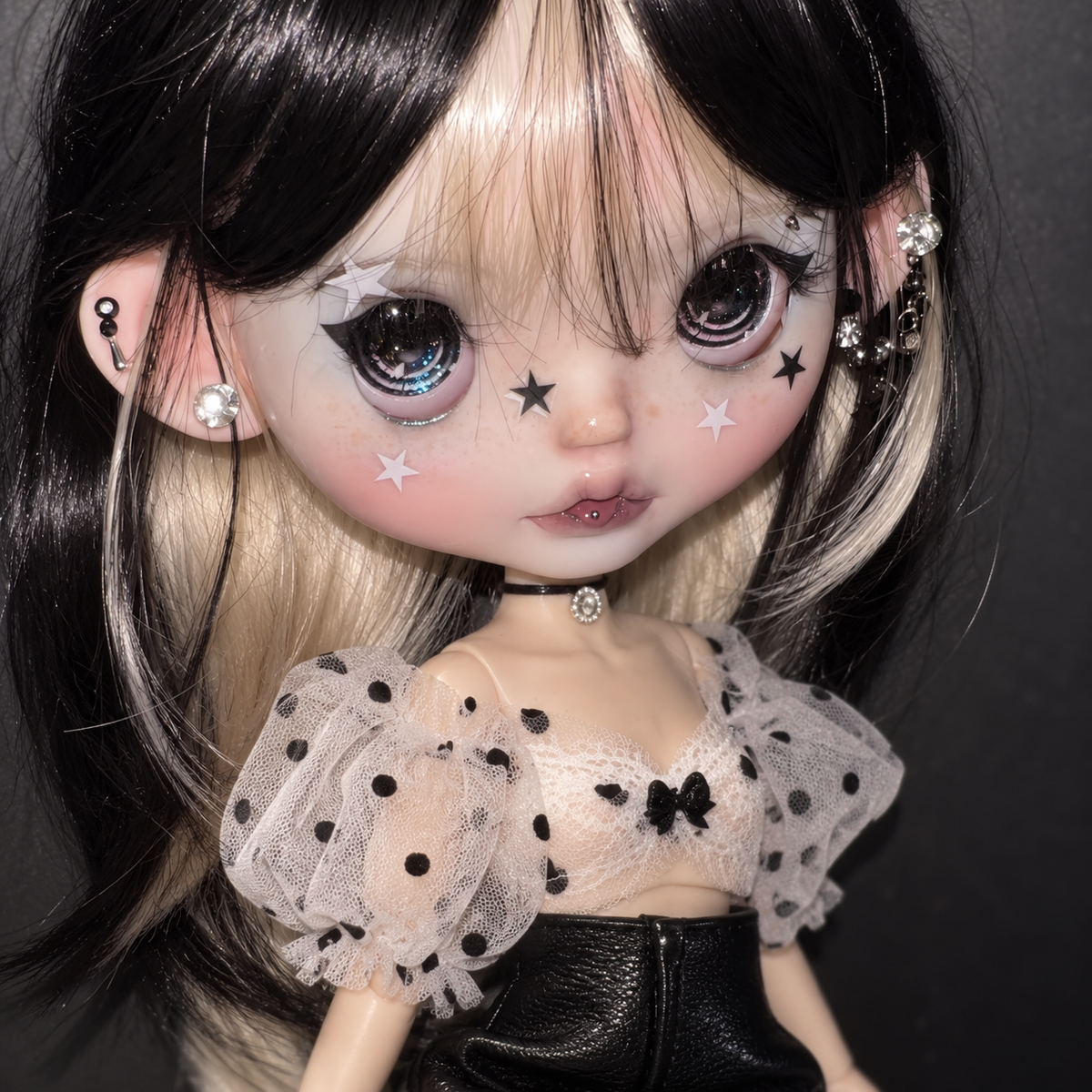 Customized Blythe Doll Full Set – Handmade Doll with Wig, Outfit & 19-Joint Body