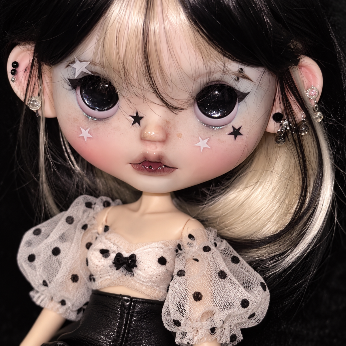 Customized Blythe Doll Full Set – Handmade Doll with Wig, Outfit & 19-Joint Body