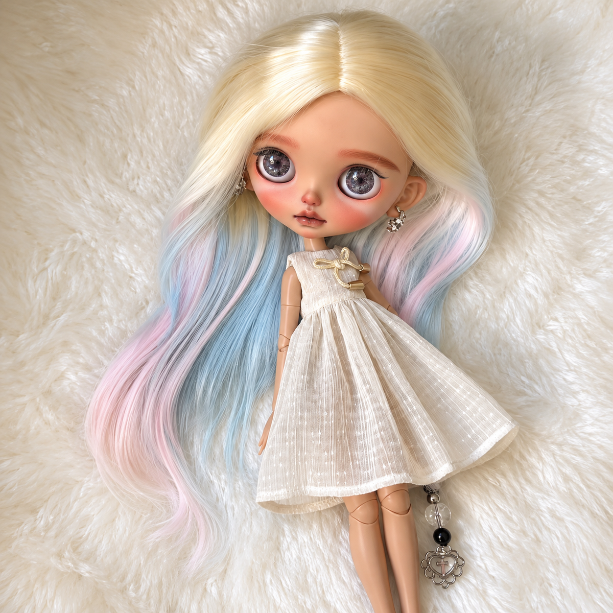 Handmade Multicolor Highlighted Mohair Wig for Blythe Dolls – Custom Hard Cap Wig